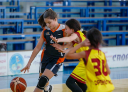 Юные баскетболистки Волжского взяли «золото» Всероссийского турнира