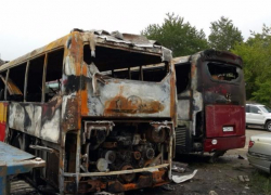 Четыре автобуса и квартира сгорели за полдня в Волжском 