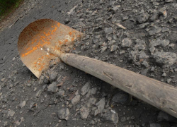 В Колхозной Ахтубе мужчина забил племянника черенком от лопаты