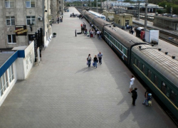 На станции «Волгоград-1» охранника перрона травмировало поездом