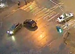 «Куда гонишь, брат?»: волжанин на высокой скорости влетел во встречную машину