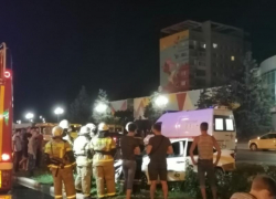 Неудачный дрифт: автомобиль залетел на клумбу в центре города