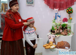 В Волжском открылась выставка декоративно-прикладного творчества