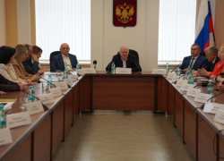 Председатель комитета Госдумы Евгений Москвичев провел встречу с властями Волжского