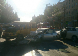 В аварии с участием 160 маршрутки пострадал ребенок