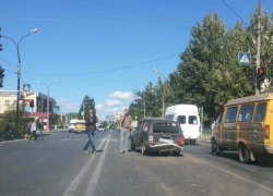 Водитель на автомобиле "Mazda" устроил тройное ДТП в Волжском