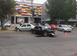 Пожилая автоледи спровоцировала ДТП в Волжском