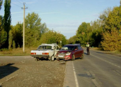 Три человека пострадали в ДТП на автодороге в Среднеахтубинском районе