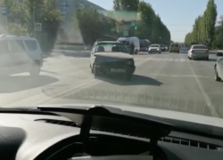 Женщина-водитель въеxала в машину скорой помощи в Волжском