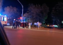 Водитель «ВАЗа» устроил ДТП на перекрестке в Волжском: фото с места происшествия