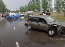 На проспекте Ленина столкнулись 4 автомобиля
