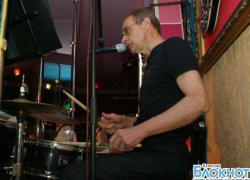 Более 30 лет волжанин радует слушателей незабываемыми звуками музыки