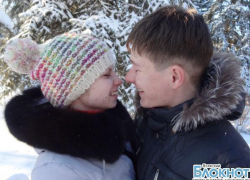 Александр сделал предложение Анастасии на новый год