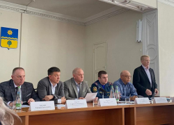 Благоустройство СНТ и пожарная безопасность: Игорь Воронин провел совещание с председателями садоводов