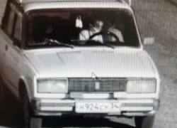 Пьяные волжане угнали «пятерку», чтобы развеять тоску и покататься