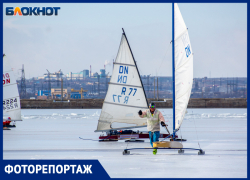 В Волжском открыли недельную парусную регату ледовых яхт «Кубок России»: фоторепортаж
