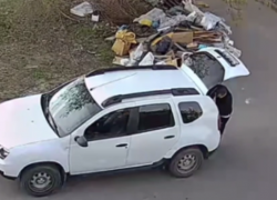 Волжан пристыдили за свалку мусора по записям с камер