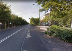 Мэрия Волжского пообещала оборудовать пешеходный переход на улице Гайдара
