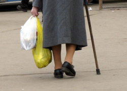 В Волгограде работник театра сбил пенсионерку и врезался в "Шкоду"