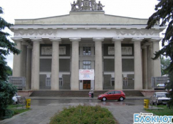 В Волжском артисты «ВГС» выступили против нового руководства