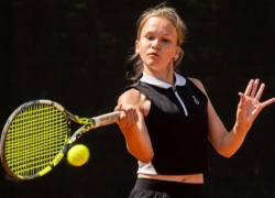 Юная волжанка Дарина Масаутова одержала победу на международном теннисном турнире в Армении