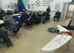 Школьники Волгоградской области осваивают профессию оператора дронов уже за партой