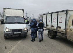 В Волжском машины должников арестовывают прямо на дорогах