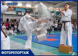 В Волжском состоялось открытие традиционного кубка по карате Киокушинкай: фоторепортаж