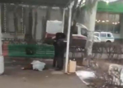 По трупу на остановке в Волжском идет доследственная проверка