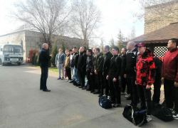 Первые 20 волжан ушли служить в армию