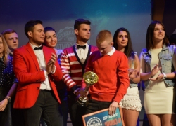 В Волжском самыми смешными КВНщиками в очередной раз стали "Папкины тапки"