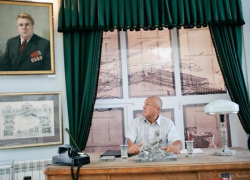 Исполнитель роли Логинова в спектакле о Волжском торговал яйцами на базаре