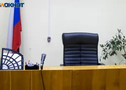 В Волгоградской области директор УК оставил сотрудников без зарплаты, потратив деньги на себя
