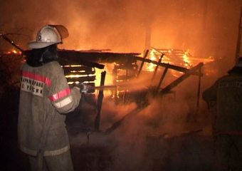 Из-за короткого замыкания в Среднеахтубинском районе загорелся дом