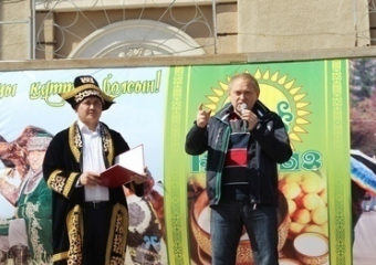 Казахов Волжского поздравили с национальным праздником Наурыз