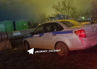 Нарушитель в погонах: волжане пожаловались на стража порядка, паркующегося на зеленой зоне