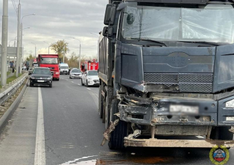 ДТП из 9 автомобилей сковало движение под Волжским: фото