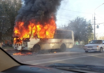 На Спартановке дотла выгорел пассажирский автобус
