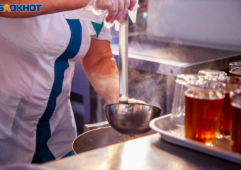 21 рубль на ребенка: сколько стоит питание в школах Волжского в 2024 году