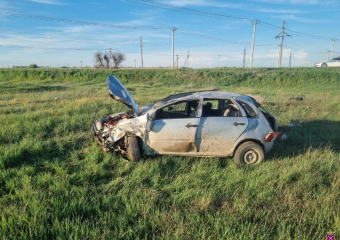 Машина опрокинулась в кювет: 50-летний мужчина скончался от удара за рулем Лады