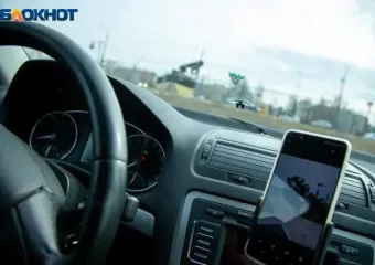 В Волжском исчезнут иномарки из такси: Минпромторг оставит только отечественные авто