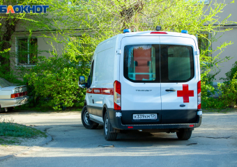 Водитель иномарки порезался в результате ДТП в Волжском
