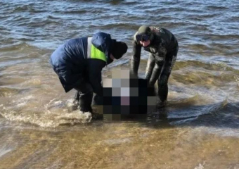 В Волжском спасатели нашли тело практически ослепшего мужчины, не вернувшегося с прогулки неделю назад