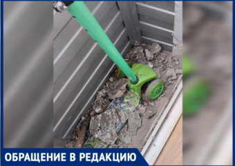  «Булыжники бы просто убили нас», - волжанка об обрушенном балконе в многоквартирном доме