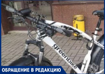 В Волжском у мужчины-доставщика украли велосипед