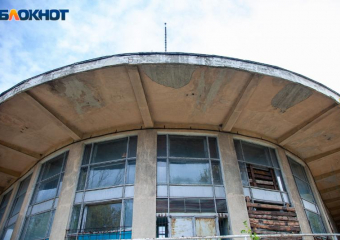 65 лет назад в Волжском началось строительство ныне разрушенного речного вокзала