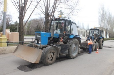 В Волжском с начала года отремонтировали около 10 тысяч квадратных метров дорог