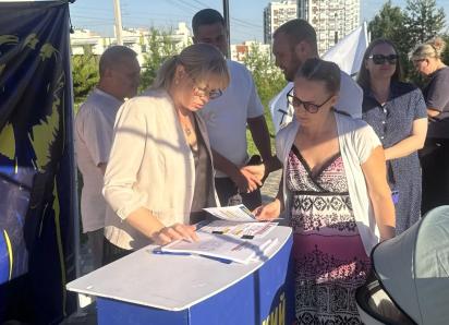 Около 560 тысяч подписей собрала ЛДПР в поддержку семей — к кампании присоединилась Волгоградская область