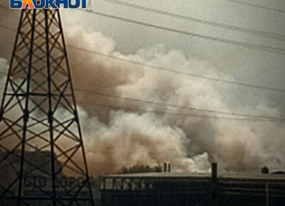 Большой пожар на городской свалке отравил Волжский утром 7 июня: видео
