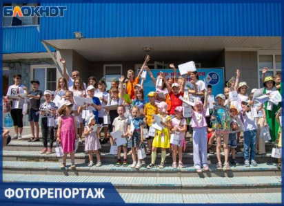 Спектакль, шоу и увлекательный квест: яркий праздник для детей от Волжского абразивного завода